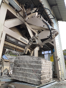 Large stone blocks splitter (guillotine) with manipulator arm